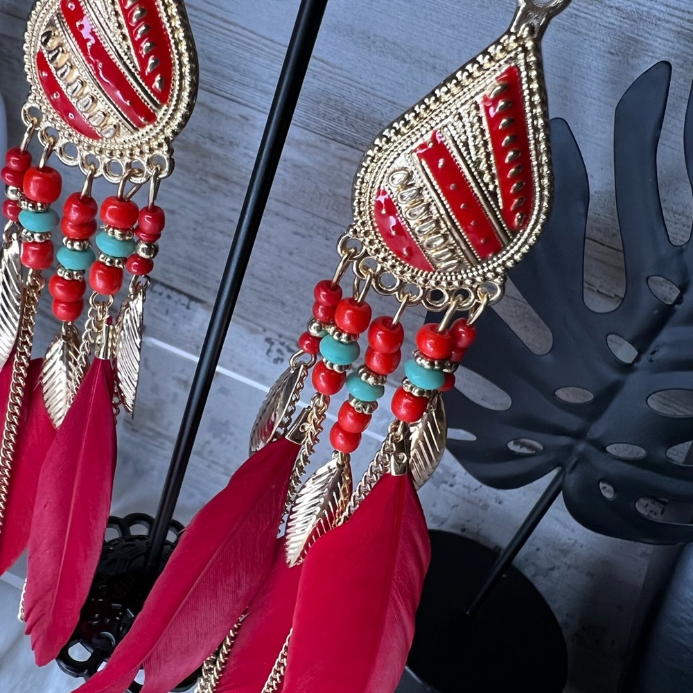 NWT red boho feather earrings. - Picture 5 of 7